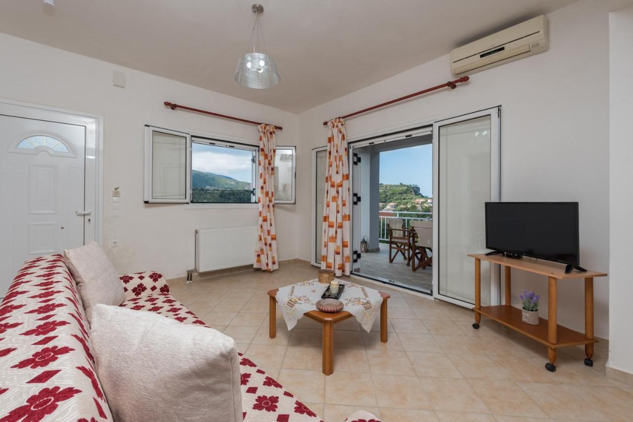 Domus Lukas Apartments Маратьяс Экстерьер фото
