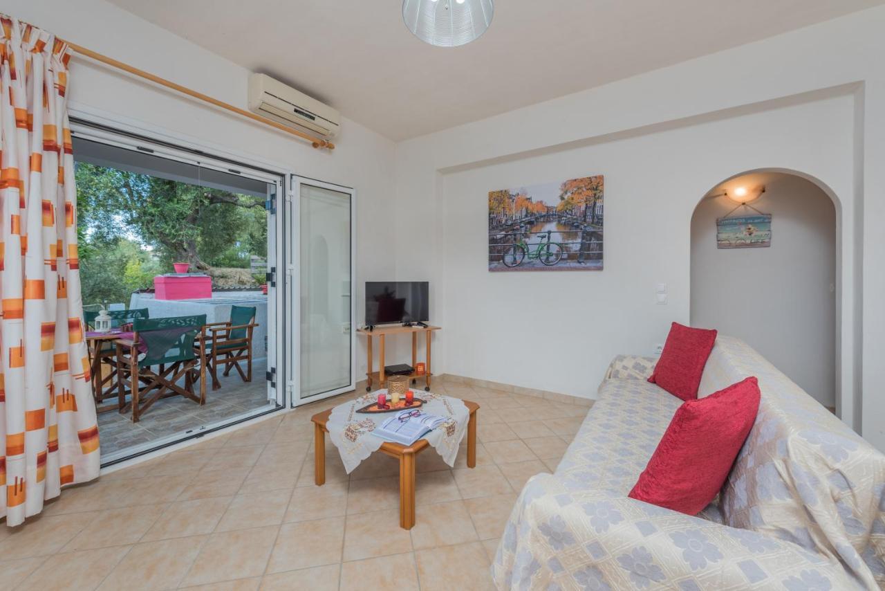Domus Lukas Apartments Маратьяс Экстерьер фото