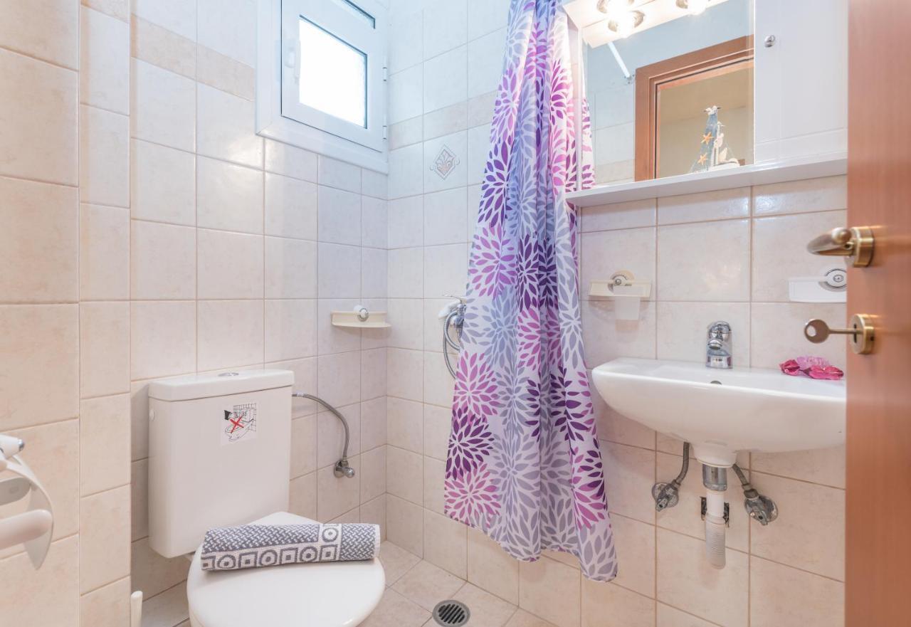 Domus Lukas Apartments Маратьяс Экстерьер фото