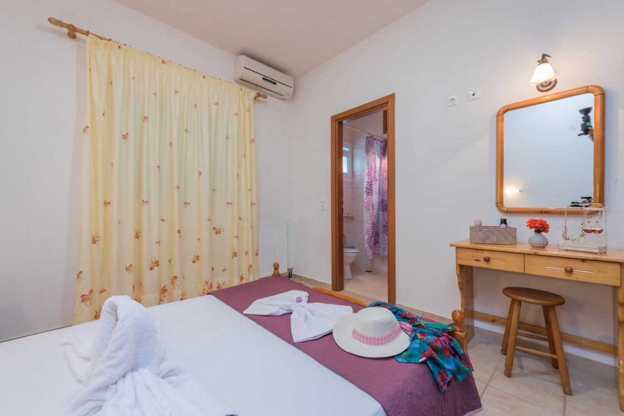 Domus Lukas Apartments Маратьяс Экстерьер фото